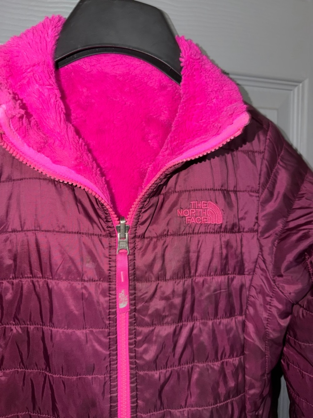 The North Face Plum and Bright Pink Girls'‎ Jacket - Picture 9 of 14